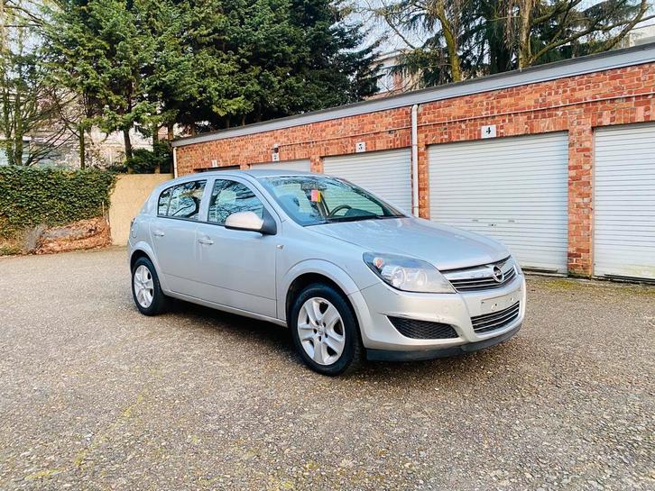 Opel Astra 1,7 diesel. 2012, euro 5. Met technische keuring, Auto's, Opel, Bedrijf, Te koop, Astra, ABS, Adaptieve lichten, Adaptive Cruise Control