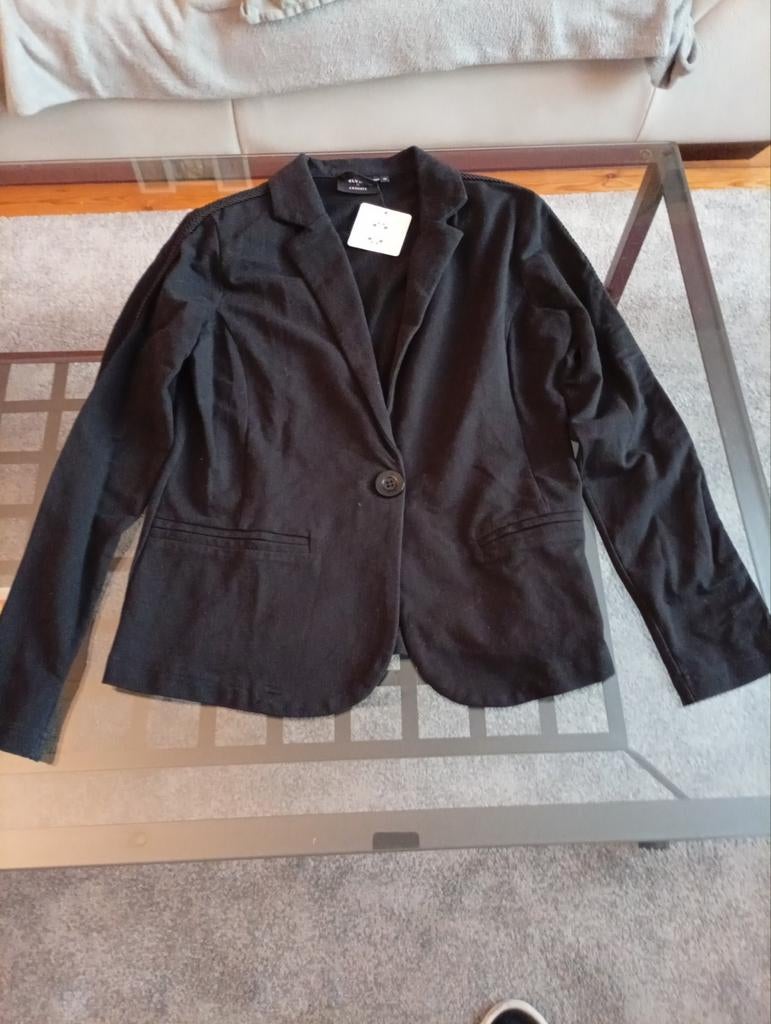 Blazer femme Casuals Taille 40, Vêtements | Femmes, Enlèvement