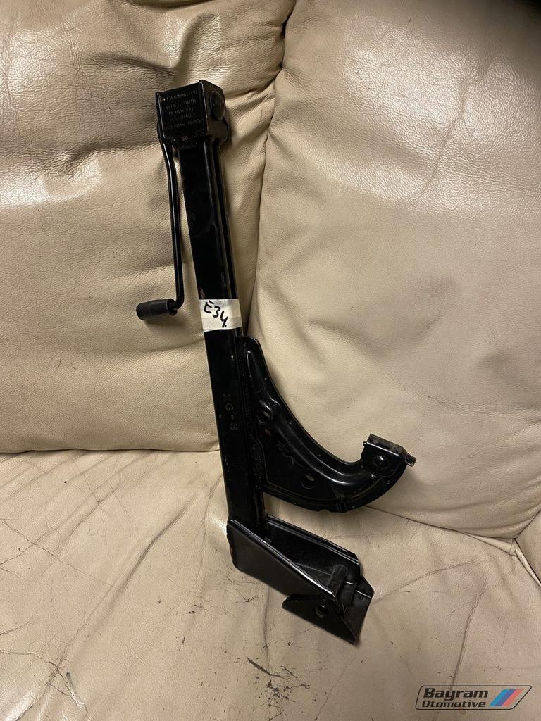 Bmw E34 krik zwart sedan 525i  touring 5-serie 71121180221, Auto-onderdelen, Interieur en Bekleding, -, -, -