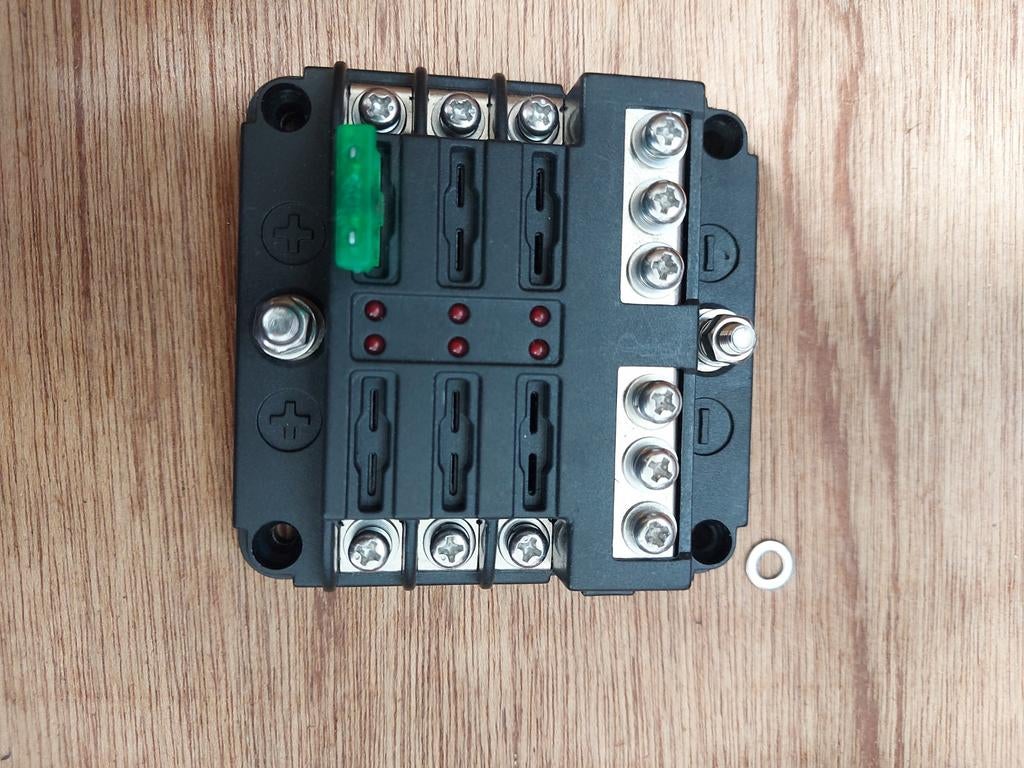 Bloc fusibles/distribution12V–pour bateau /camping car, Autos : Pièces & Accessoires, Batteries & Accessoires, Enlèvement