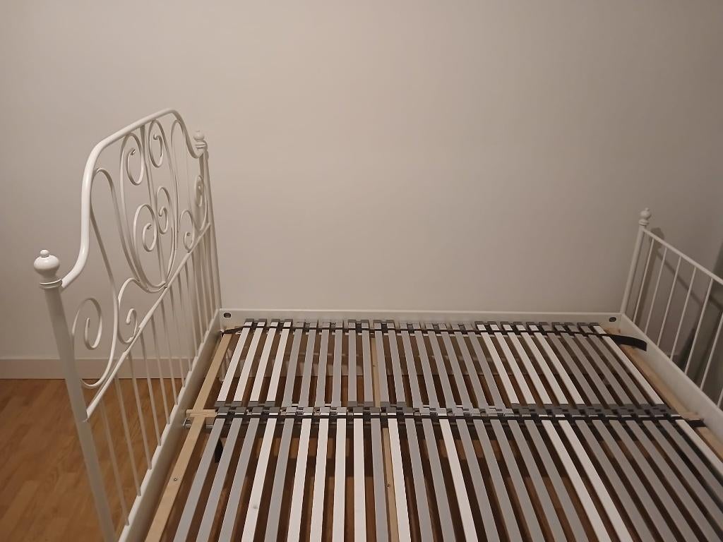 IKEA bed van 140x200 cm — perfecte staat, als nieuw, Ophalen, Romantique, Wit, Tweepersoons