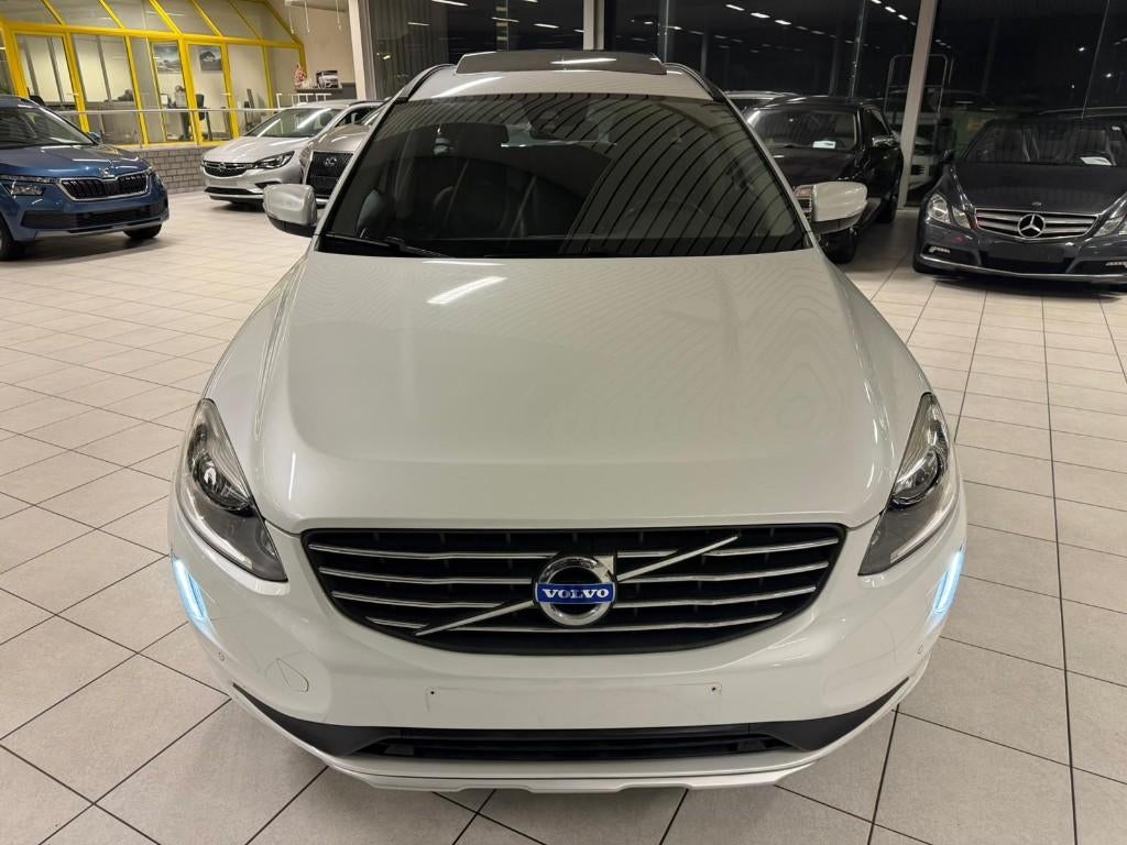 Volvo XC60 D4 2.0D 133kW Euro 6b Bouwjaar 2015, 105.000 km, Auto's, Volvo, Automaat, Euro 6, Start-stop-systeem, Leder