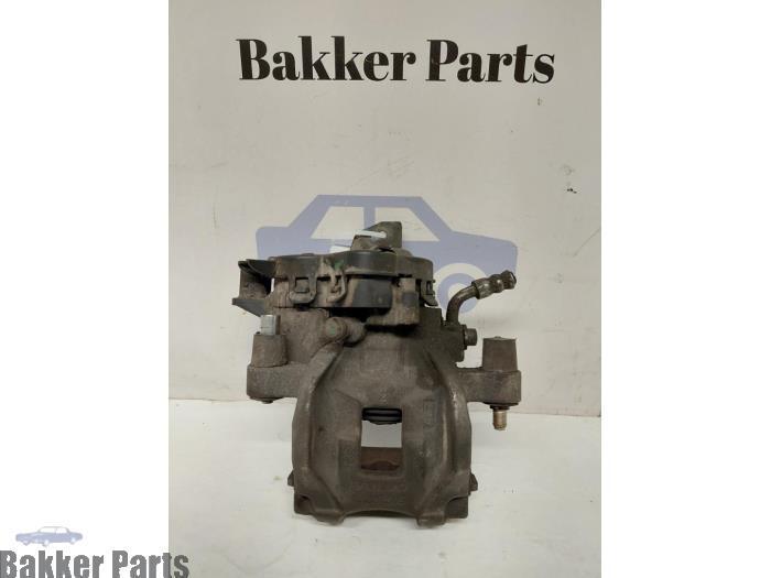 Etrier de frein (pince) arrière droit d'un Volvo V60, Autos : Pièces & Accessoires, Freins & Transmission, Volvo, Utilisé, 3 mois de garantie