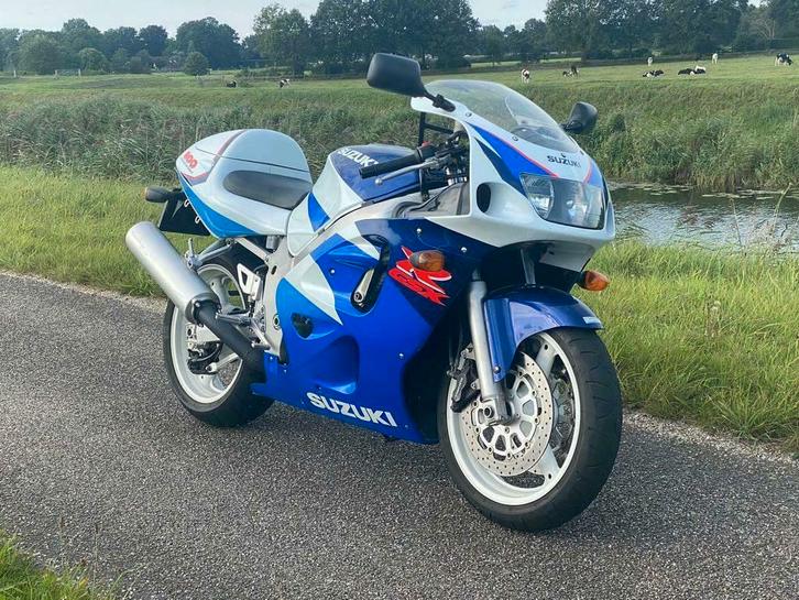 Suzuki GSXR 600 SRAD, Motos, Motos | Suzuki, Particulier, Sport, plus de 35 kW, 4 cylindres, Permis Moto A, Manuelle, Occasion