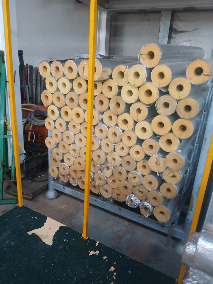 Tuyau d'isolation de 1m20 de long et 4 cm d'isolation, Bricolage & Construction, Isolation & Étanchéité, Enlèvement