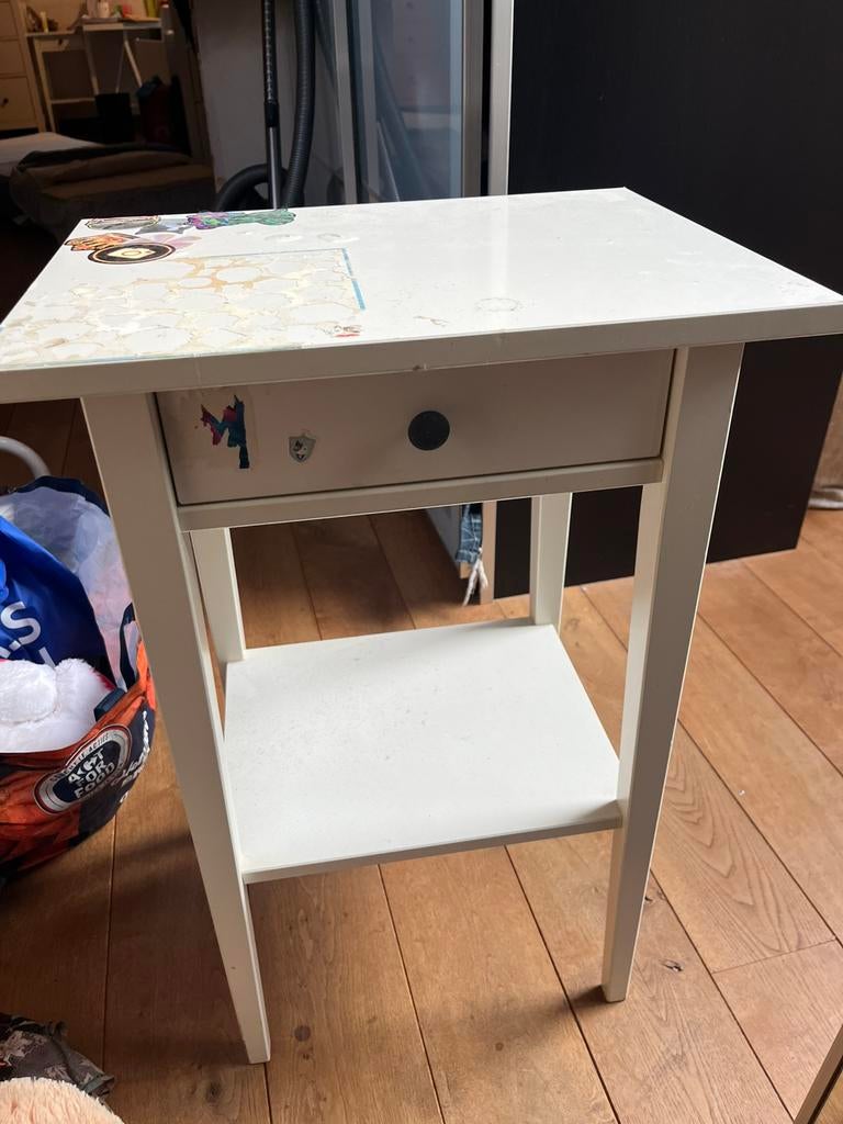 IKEA nachtkastje, Ophalen, Zo goed als nieuw