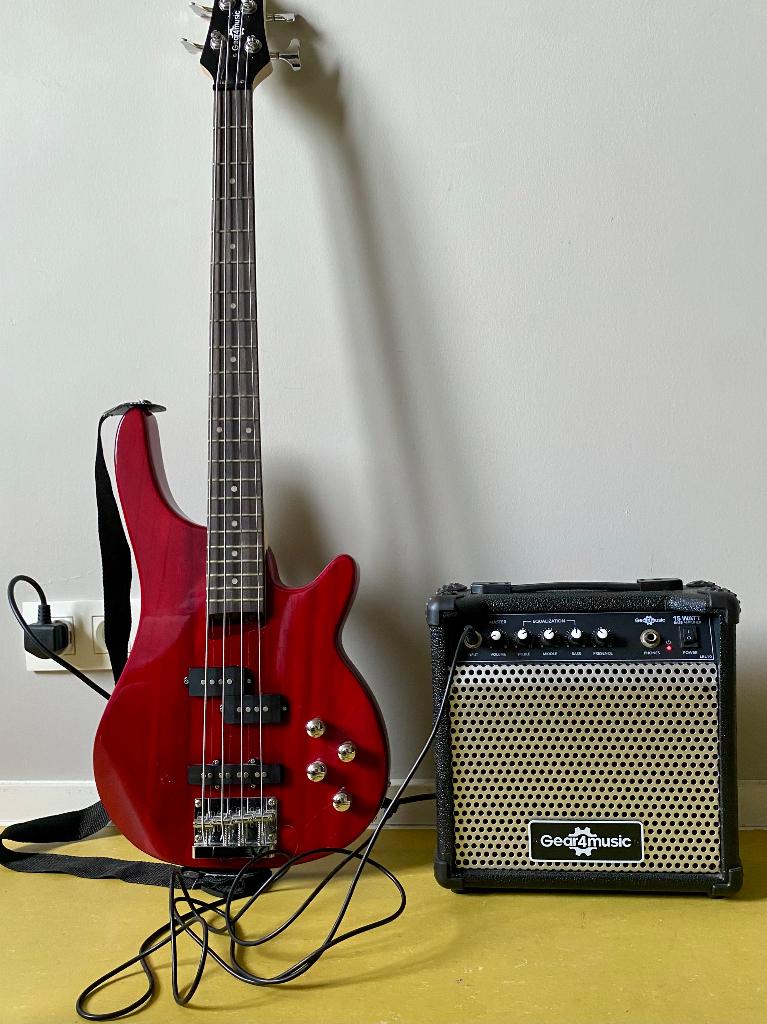 Elektrische basgitaar + versterker set – zeer goede staat, Muziek en Instrumenten, Versterkers | Bas en Gitaar, Zo goed als nieuw