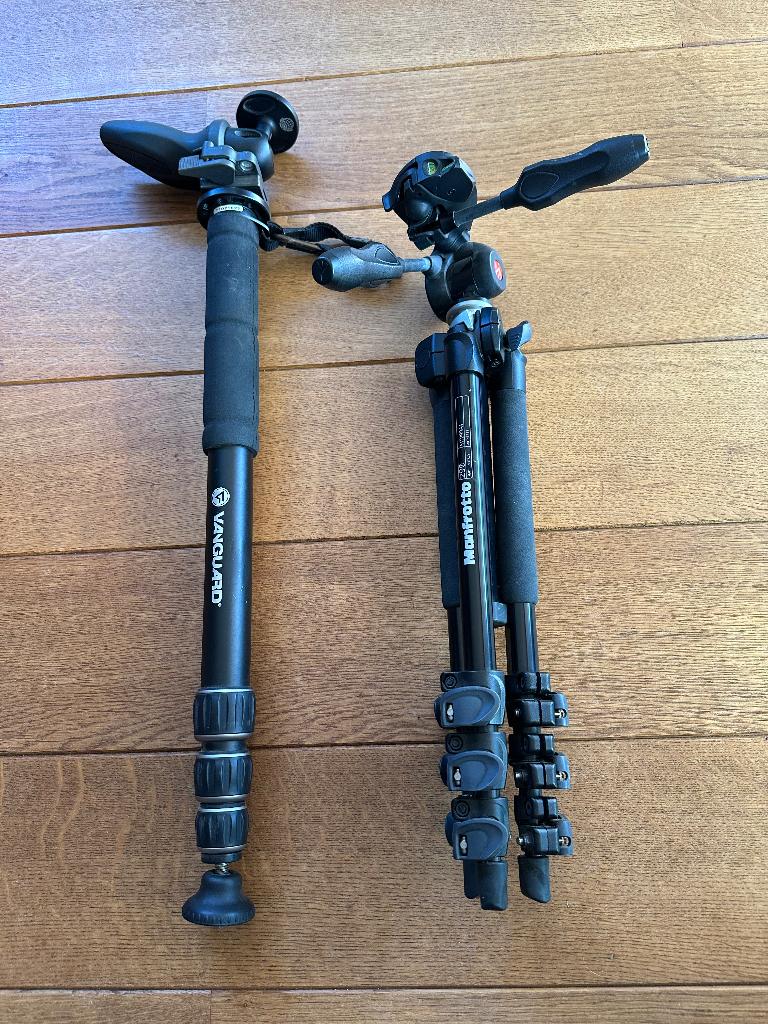 fotostatief, Audio, Tv en Foto, Fotografie | Statieven en Balhoofden, Ophalen, Driepoot, Zo goed als nieuw, Minder dan 150 cm