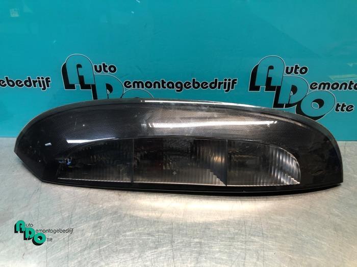 Feu arrière droit d'un Opel Corsa (Corsa C 00-), Autos : Pièces & Accessoires, Éclairage, Opel, Utilisé, 3 mois de garantie, Enlèvement ou Envoi