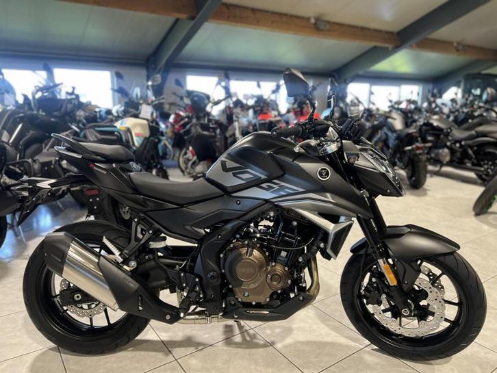 VOGE R625 GRIS, Motos, Motos | Marques Autre, Entreprise, Naked bike, plus de 35 kW, Enlèvement