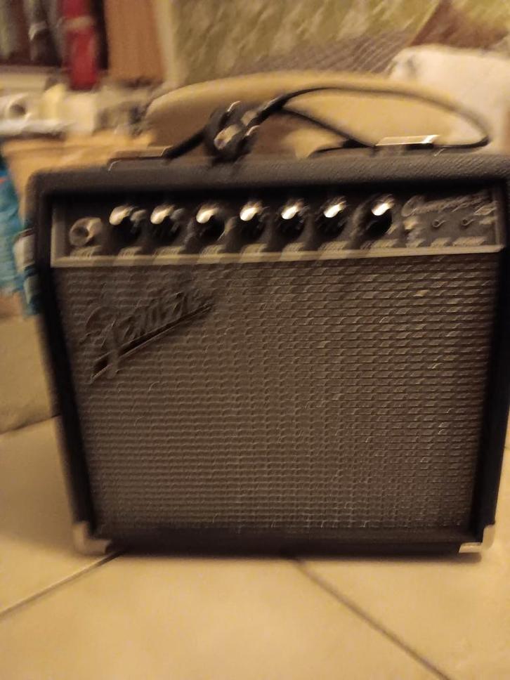 Fender gitaarversterker champion 2 25watt, Musique & Instruments, Amplis | Basse & Guitare, Guitare, Enlèvement