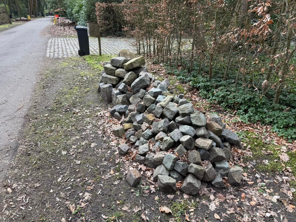 Gratis kasseien - stenen of om iets op te vullen, Enlèvement