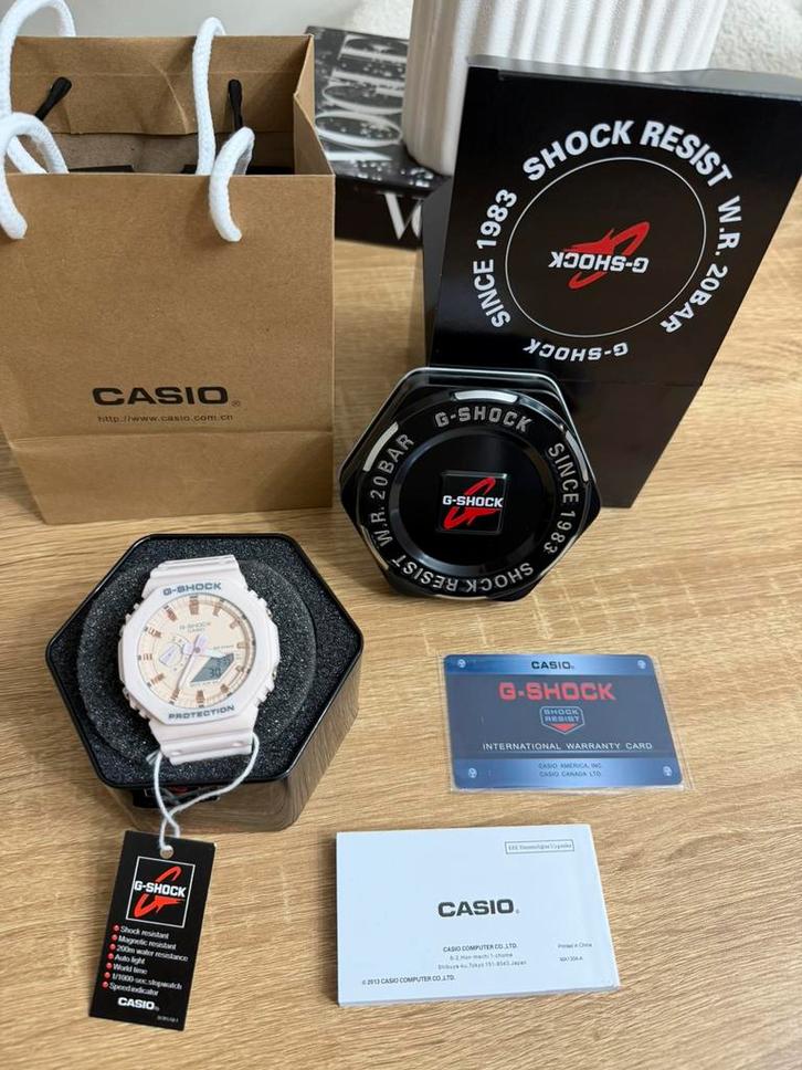 Montre G-shock pour femme neuve, Bijoux, Sacs & Beauté, Montres | Femmes, Neuf, Enlèvement ou Envoi