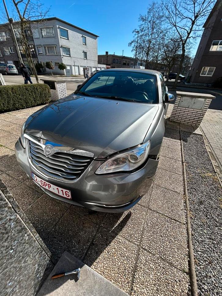 Lancia Flavia cabriolet, Autos, Lancia, Flavia, Essence, Euro 5, Cabriolet, 2 portes, Automatique, Argent ou Gris, Noir, Cuir