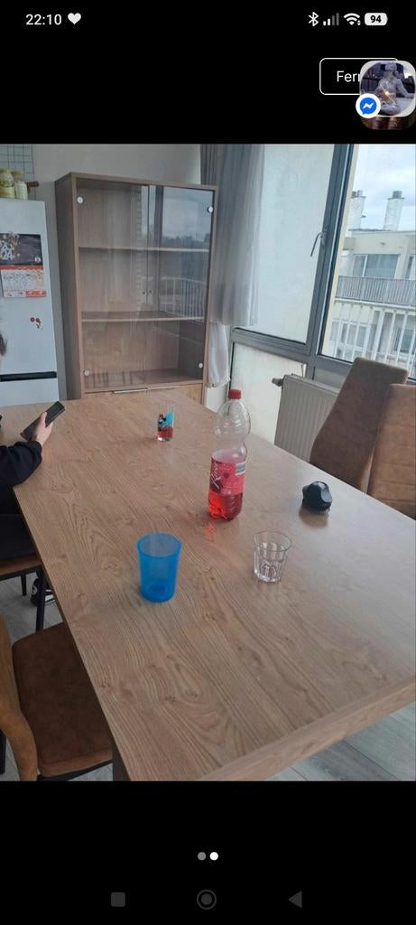 Table en bois, Ophalen