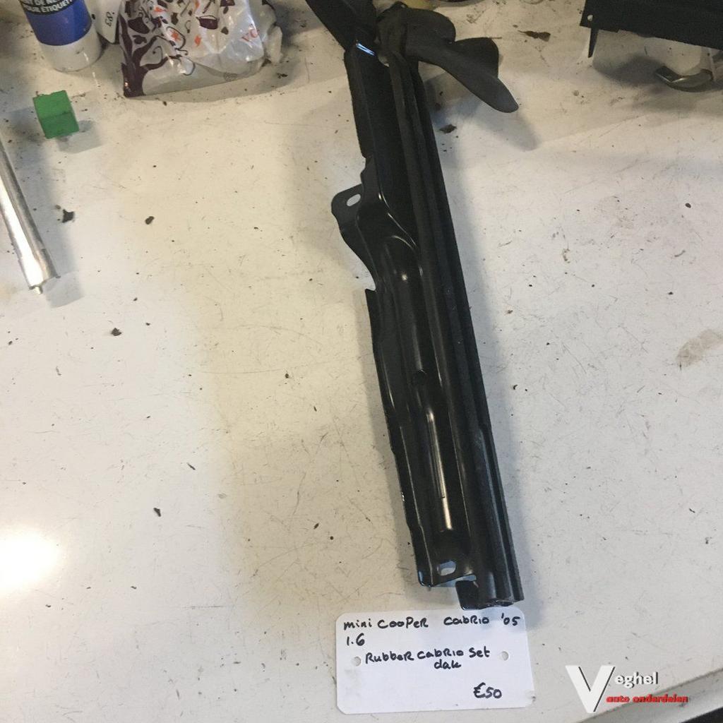 Mini Cooper Cabrio 1.6    2005  Rubbers tbv Cabrio kap., Autos : Pièces & Accessoires, Carrosserie & Tôlerie, Utilisé, Enlèvement ou Envoi