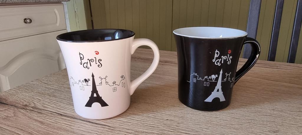 2 mokken van Parijs, Ophalen, Zo goed als nieuw, Kop(pen) en/of Schotel(s)