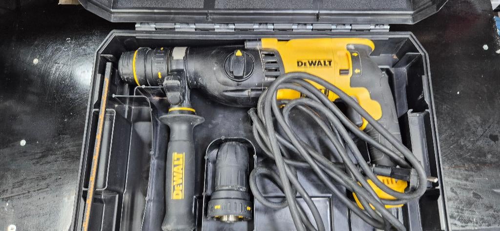 Dewalt D25134KP klopboormachine, Ophalen, 600 watt of meer, Boor- en/of Breekhamer, Zo goed als nieuw