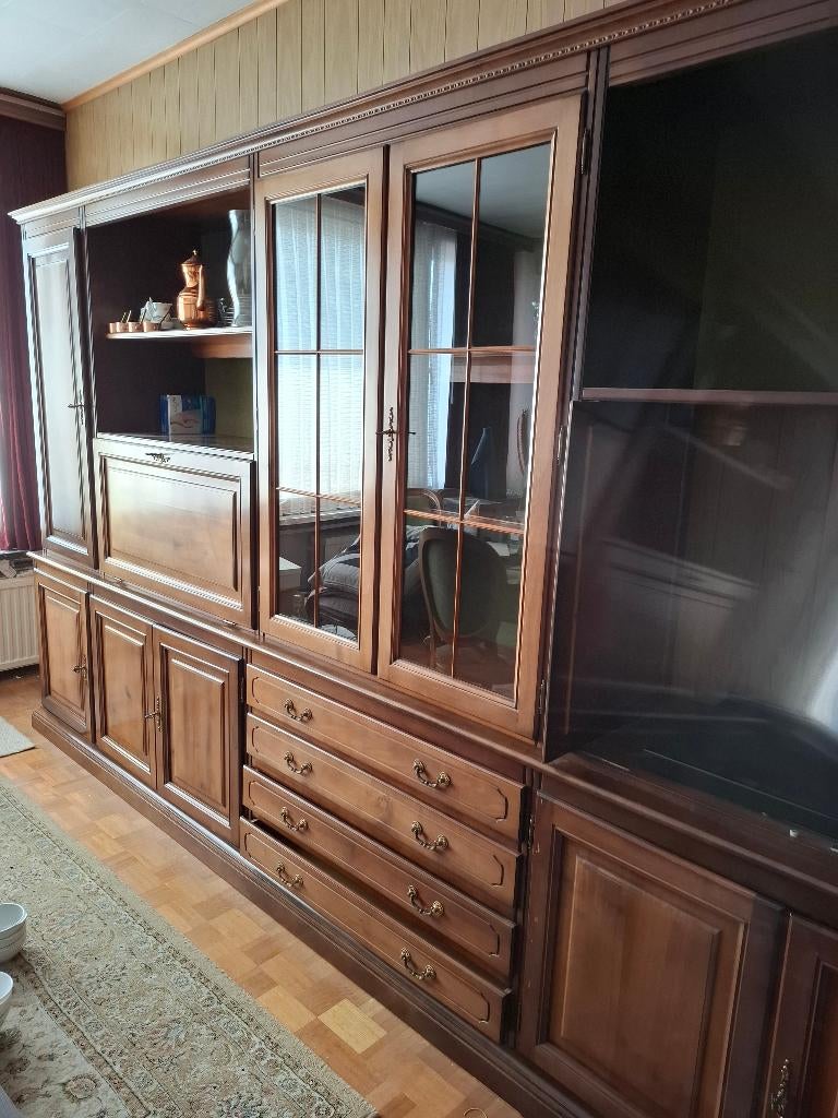 Klassiek degelijke eetkamerkast uit massief kersenhout, Huis en Inrichting, Ophalen, Gebruikt, Met deur(en), 200 cm of meer