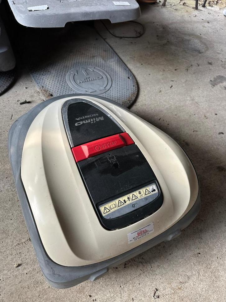Robot maaier Honda Miimo HRM 3000 tot 4000m2!!!, Jardin & Terrasse, Tondeuses robotisées, Comme neuf, Plus de 25 cm, Avec capteur de pluie