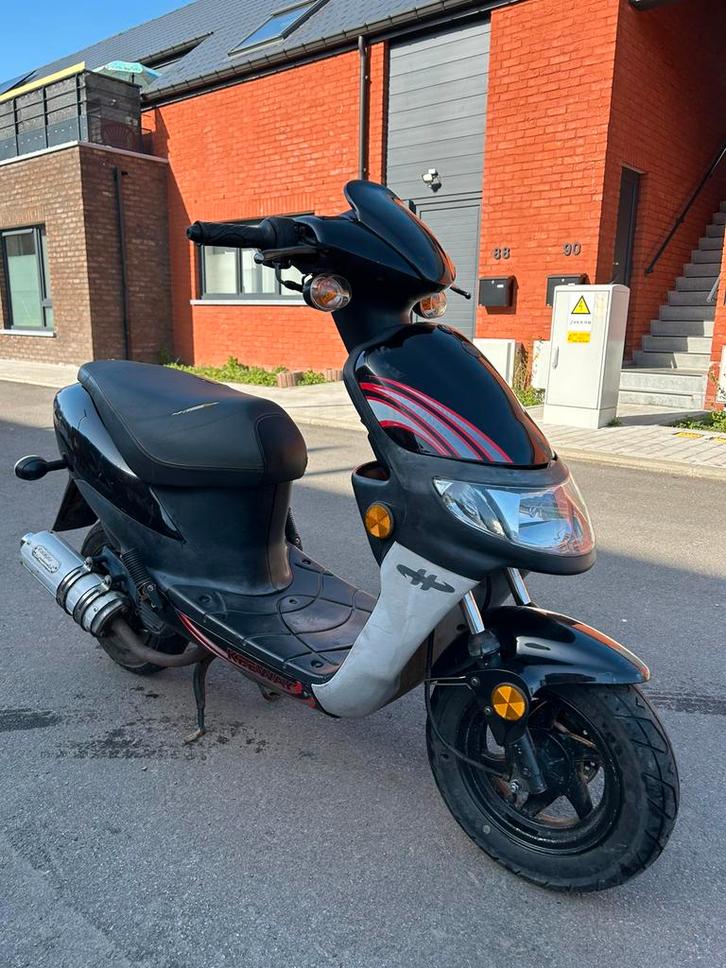 Scooter keeway hurricane classe A, Fietsen en Brommers, Brommeronderdelen | Scooters, Zo goed als nieuw, Peugeot, Koplamp, Ophalen