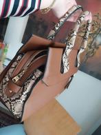 NIEUWE HANDTAS IN LEER NOOIT GEBRUIKT ( pepemoll), Ophalen of Verzenden, Handtas