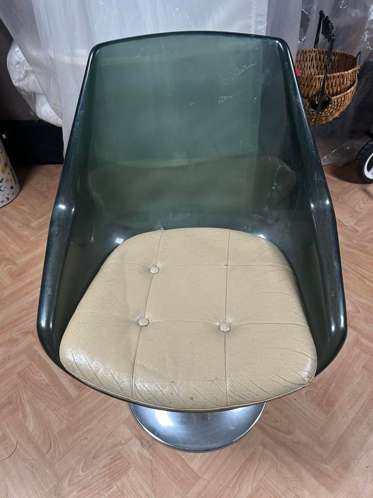 Chaise vintage, Enlèvement