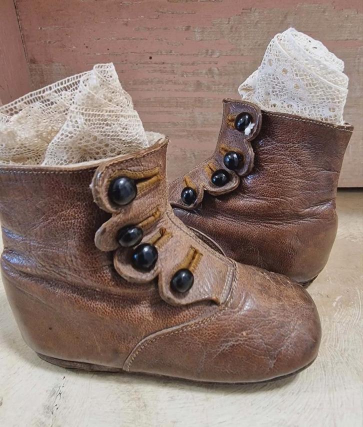 Bottes boutonnées victoriennes anciennes (vers 1900), Antiquités & Art, Antiquités | Jouets, Enlèvement ou Envoi