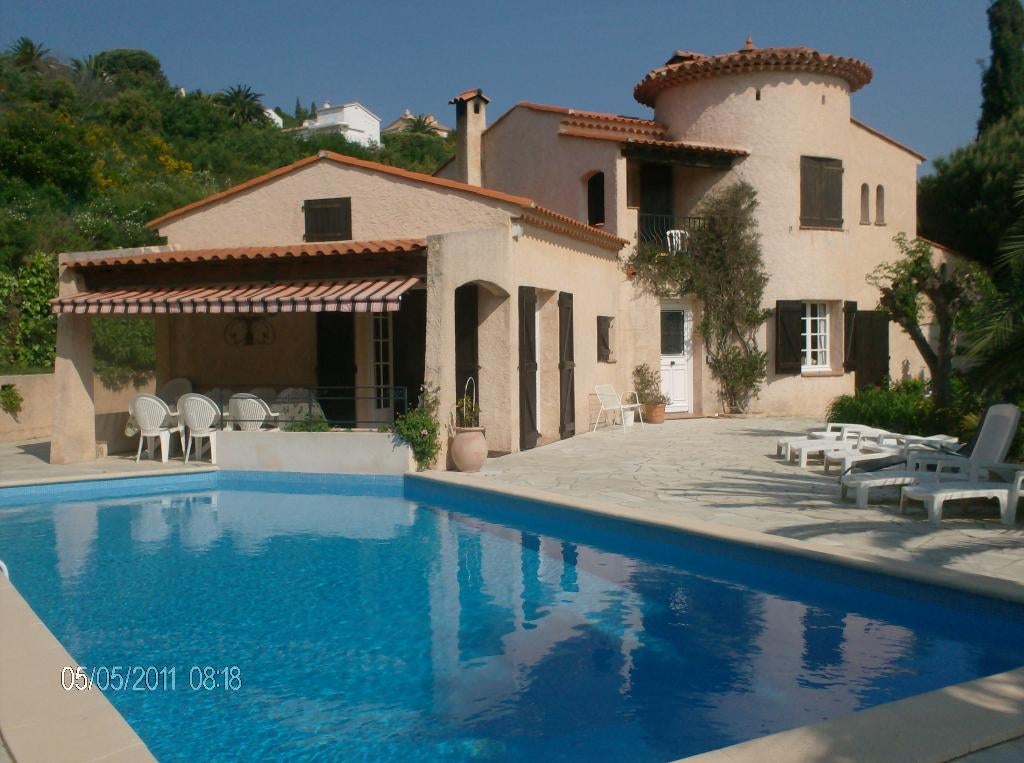 TE HUUR villa met zwembad  / cote d’azur / les issambres, Immo, Huizen te huur, Direct bij eigenaar, Meise, Vrijstaande woning