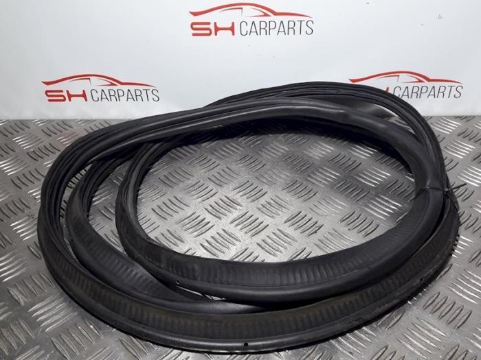 Achterkleprubber van een Volkswagen Polo, Auto-onderdelen, Carrosserie, Volkswagen, Gebruikt, 3 maanden garantie, Ophalen of Verzenden