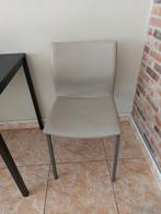 Chaises, Enlèvement