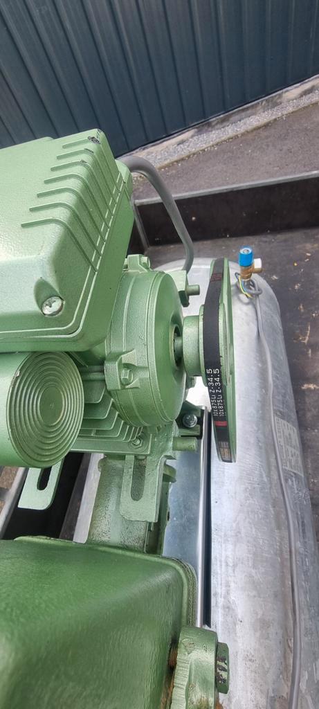 Clasal Diana 2000 zuigerpomp met drukvat 200L – zo goed als, Jardin & Terrasse, Pompes à eau, Comme neuf, Électrique, Pompe d'appoint