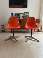 Set van 2 Vintage Eames sidechairs –Herman Miller–fibreglass, Huis en Inrichting, Ophalen of Verzenden, Zo goed als nieuw, Twee