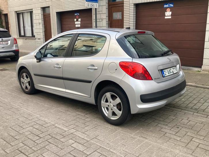 Peugeot 207 1.4 vti  benzine 2009 met 69000km*GEKEURD*AIRCO, Auto's, Peugeot, Bedrijf, Te koop, ABS, Airbags, Airconditioning