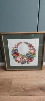 Grand cadre avec broderie florale, Maison & Meubles, Enlèvement