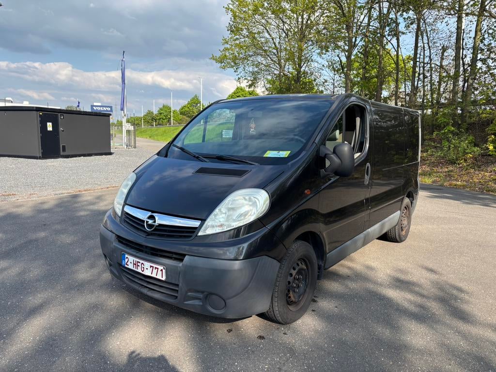 Opel vivaro 2.0 diesel airco, Bedrijf, Te koop, Opel, Diesel