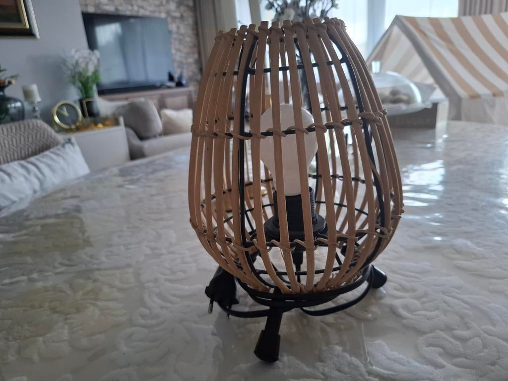 Lampe en rotin