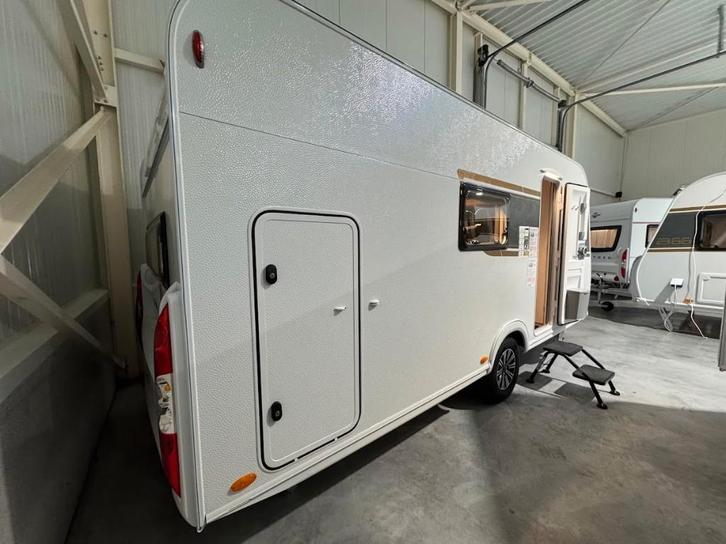 Burstner B66 480 TK stapelbedden, Caravans en Kamperen, Caravans, Bedrijf, tot en met 6, 1000 - 1250 kg, Treinzit, Bürstner, Stapelbed