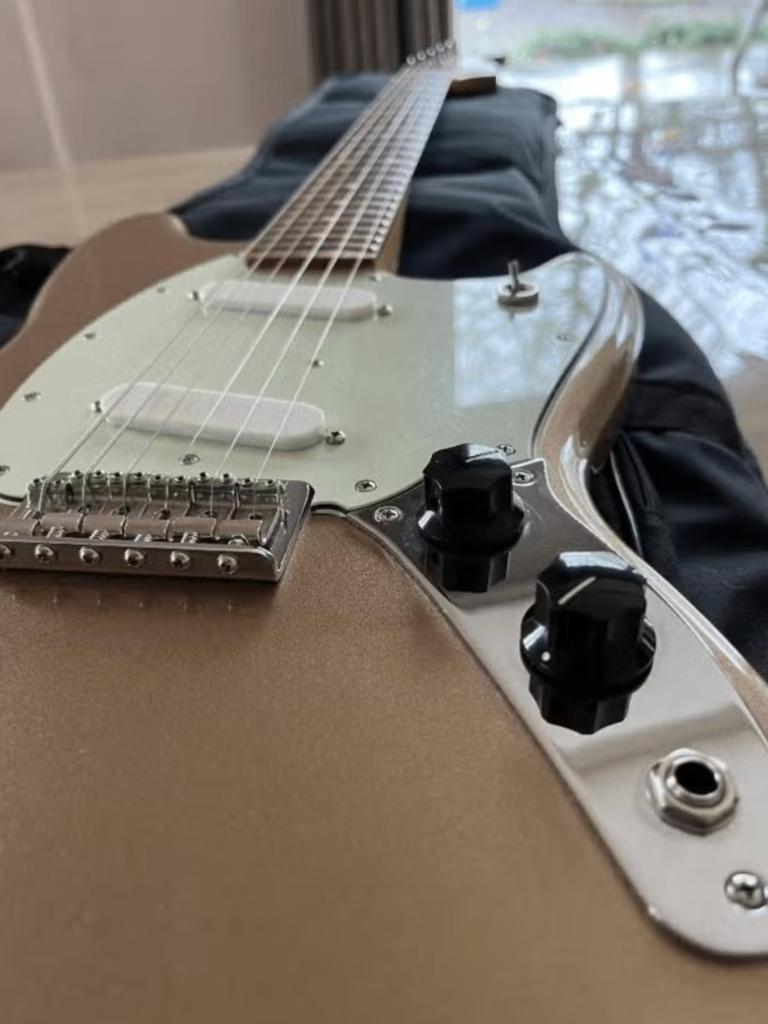 Fender Mustang Player MIM 2019 – Gold – Incl. Fender Tas, Ophalen of Verzenden, Zo goed als nieuw, Fender