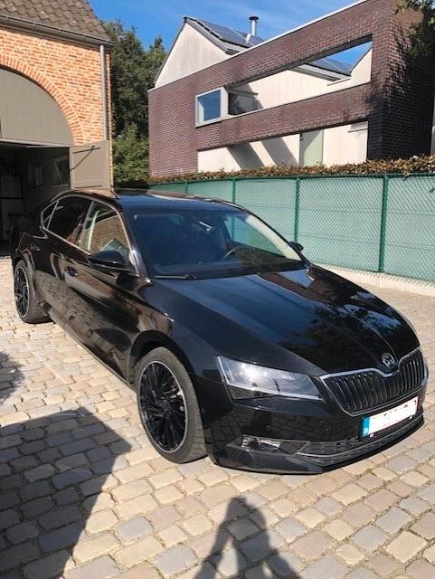 Skoda Superb, Auto's, Skoda, Particulier, Superb, ABS, Achteruitrijcamera, Adaptieve lichten, Adaptive Cruise Control, Airbags