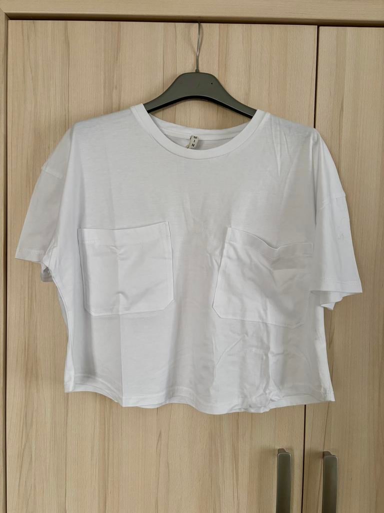 T-shirt blanc Lumina taille M Nouveau - 6€, Vêtements | Femmes, T-shirts, Neuf, Manches courtes, Taille 38/40 (M), Enlèvement ou Envoi
