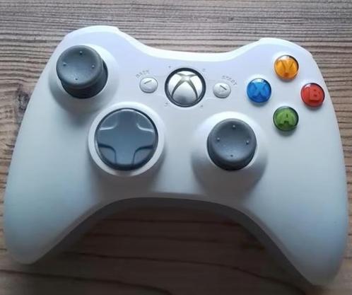 Xbox360 controller. Schoongemaakt en nieuwe thumbsticks, Games en Spelcomputers, Spelcomputers | Xbox | Accessoires, Zo goed als nieuw