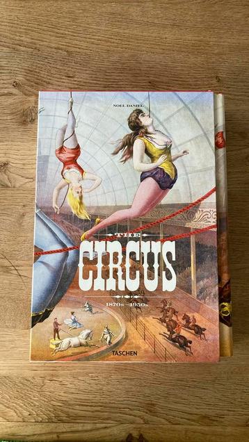 The Circus. 1870s - 1950s Noel Daniel beschikbaar voor biedingen