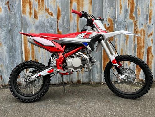 Nouveau vélo tout-terrain Thunder 140cc rouge 17 pouces, Motos, Motos | Marques Autre, Entreprise, Moto de cross, 1 cylindre, Enlèvement ou Envoi