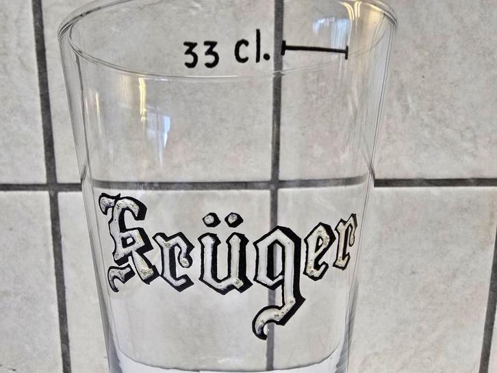 Oud emaille EMAIL bierglas Krüger Kruger Eeklo, hoog smal!, Verzamelen, Biermerken, Ophalen of Verzenden