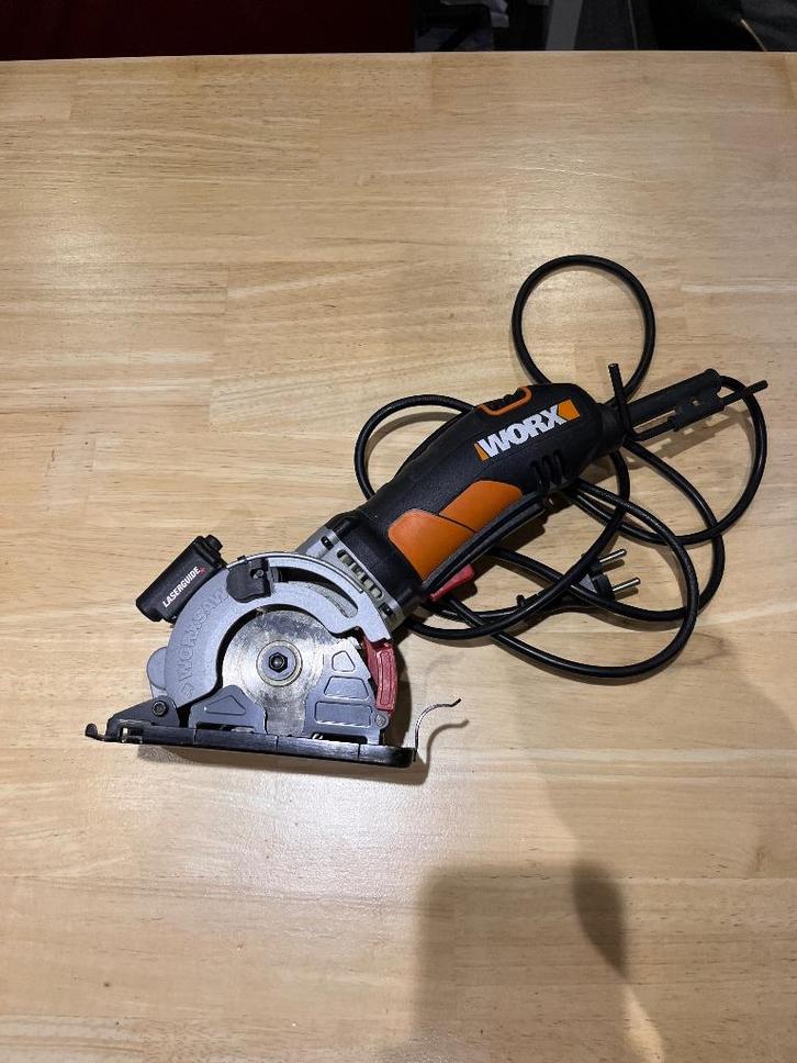 Zaagmachine Worx, Doe-het-zelf en Bouw, Gereedschap | Zaagmachines, Gebruikt, Cirkelzaag, Minder dan 600 watt, Minder dan 30 mm