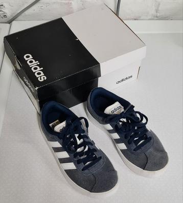 NIEUW Adidas sneakers maat 30 beschikbaar voor biedingen