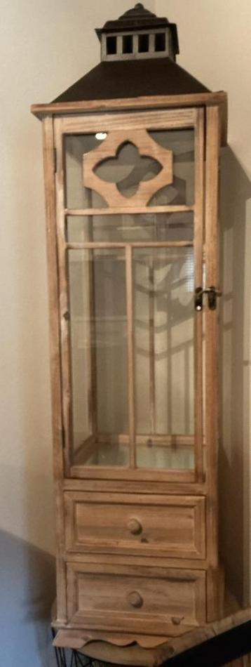 mooie lataarn zonder versiering beschikbaar voor biedingen