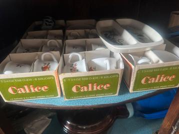 Set de 12 tasses et sous-tasses beschikbaar voor biedingen