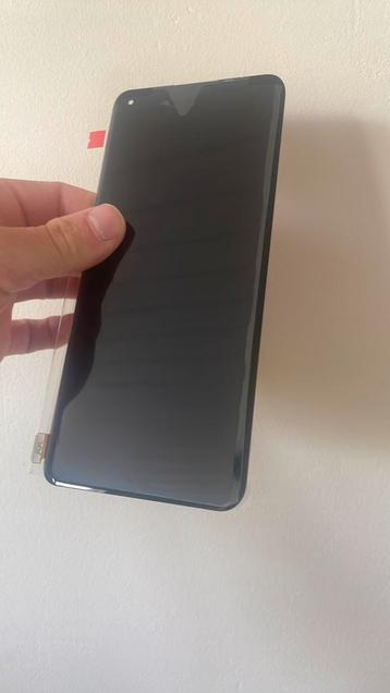 Gezocht: OnePlus 11 met kapot scherm beschikbaar voor biedingen